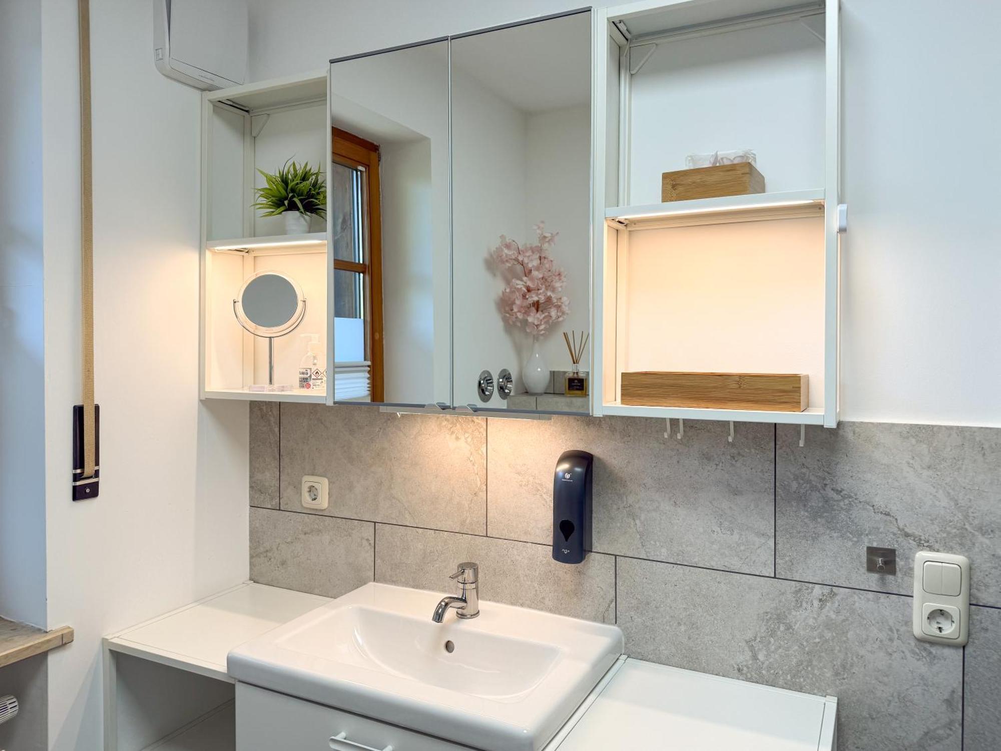 Apartment Wohlfuehlplatzl - Urgemuetlich & Ruhig Vogtareuth Zewnętrze zdjęcie